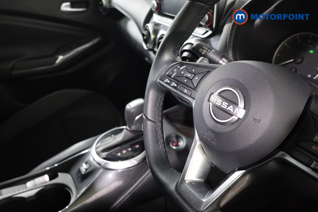 Nissan Juke N-Connecta Automatic Petrol SUV - Stock Number (1618755) - 23rd supplementary image
