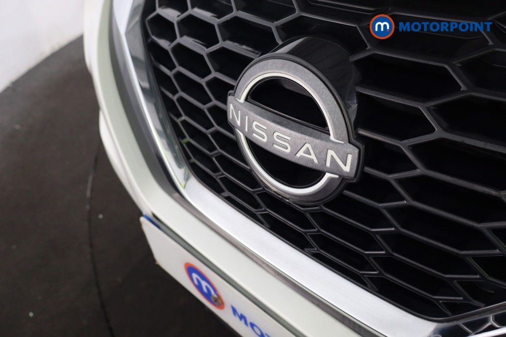 Nissan Juke N-Connecta Automatic Petrol SUV - Stock Number (1618755) - 25th supplementary image