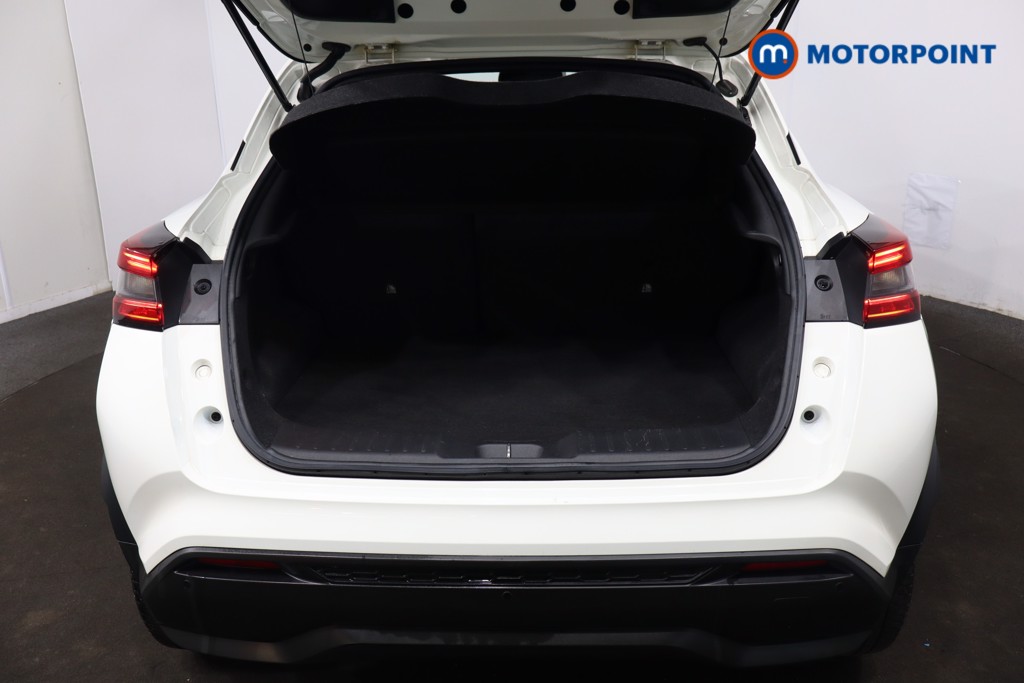 Nissan Juke N-Connecta Automatic Petrol SUV - Stock Number (1618755) - 28th supplementary image