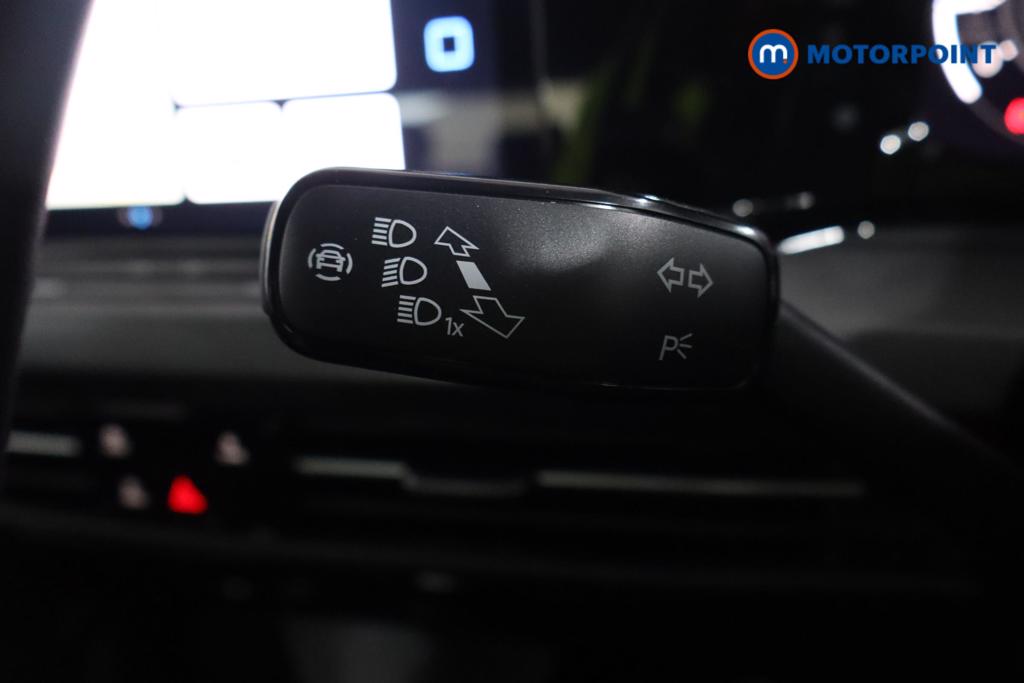 Volkswagen Golf Style Edition Manual Petrol Hatchback - Stock Number (1599290) - 8th supplementary image