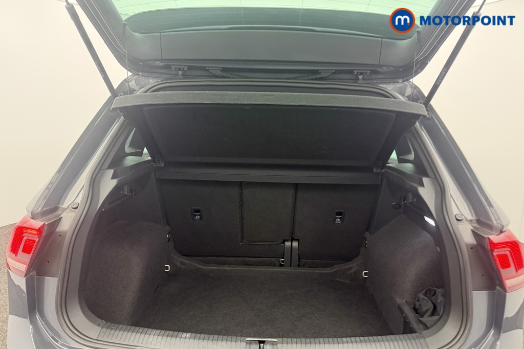 Volkswagen Tiguan R-Line Automatic Diesel SUV - Stock Number (1604800) - 14th supplementary image