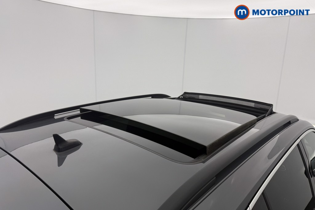 Volkswagen Tiguan R-Line Automatic Diesel SUV - Stock Number (1604800) - 19th supplementary image