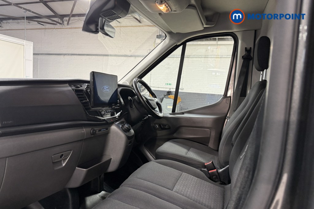 Ford Transit Limited Automatic Diesel Medium Roof Van - Stock Number (1608647) - 2nd supplementary image