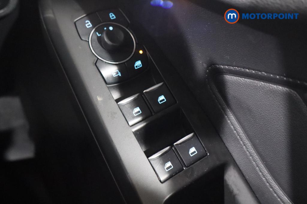 Ford Focus St-Line Manual Petrol Estate - Stock Number (1611839) - 13th supplementary image