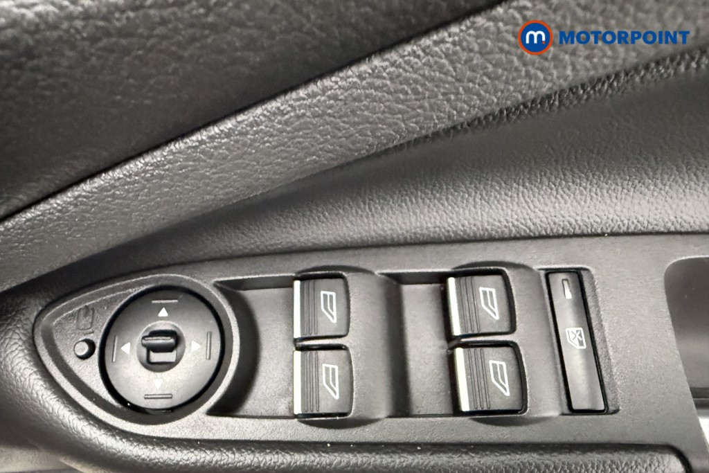 Ford Kuga St-Line Manual Petrol SUV - Stock Number (1612447) - 19th supplementary image