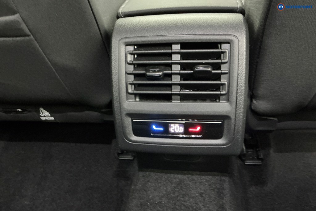 Volkswagen Golf Style Edition Manual Petrol Hatchback - Stock Number (1612460) - 16th supplementary image