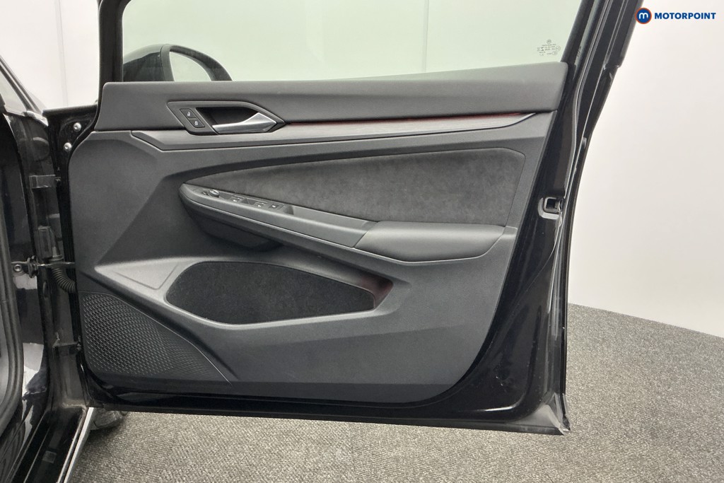 Volkswagen Golf Style Edition Manual Petrol Hatchback - Stock Number (1612460) - 28th supplementary image