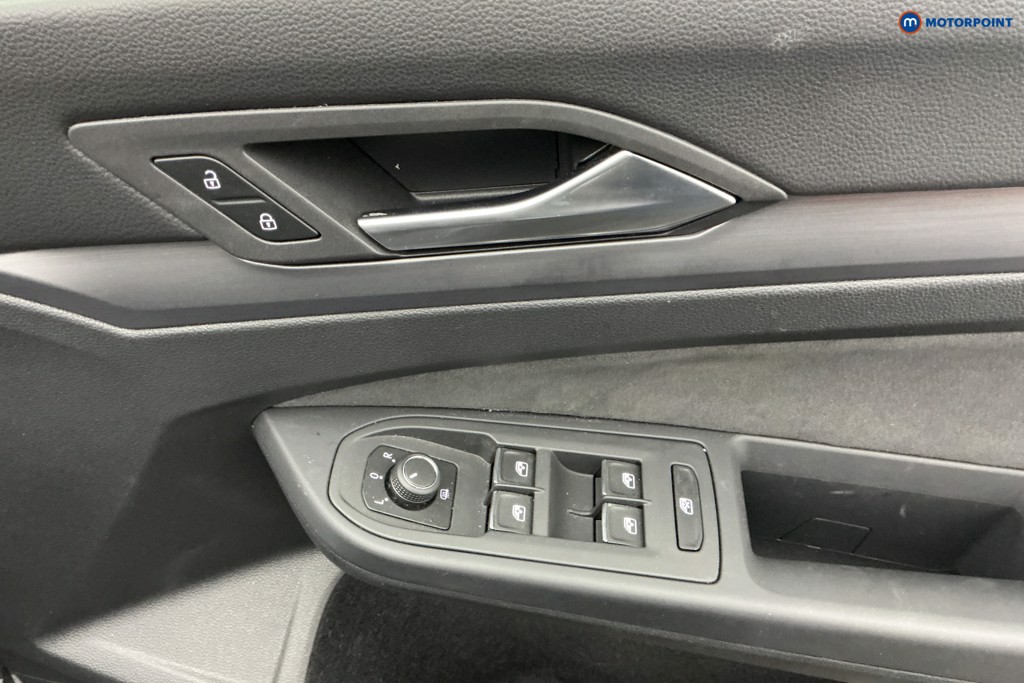 Volkswagen Golf Style Edition Manual Petrol Hatchback - Stock Number (1612460) - 29th supplementary image