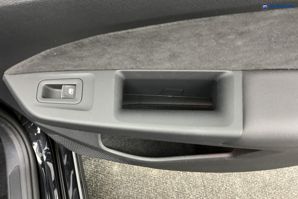 Volkswagen Golf Style Edition Manual Petrol Hatchback - Stock Number (1612460) - 31st supplementary image