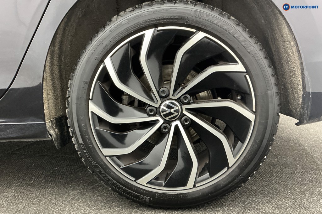 Volkswagen Golf Style Edition Manual Petrol Hatchback - Stock Number (1612460) - 38th supplementary image