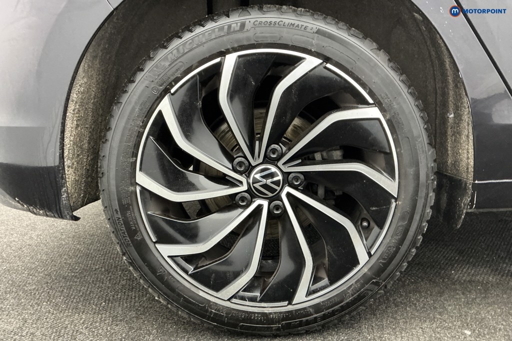 Volkswagen Golf Style Edition Manual Petrol Hatchback - Stock Number (1612460) - 39th supplementary image