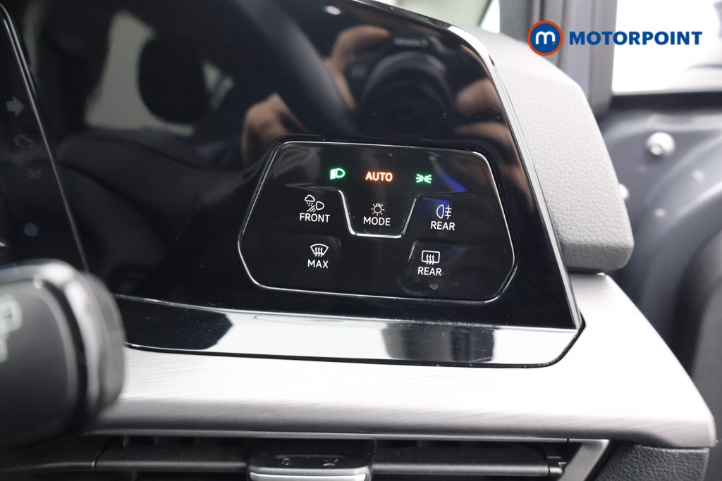 Volkswagen Golf Style Edition Manual Petrol Hatchback - Stock Number (1613228) - 2nd supplementary image