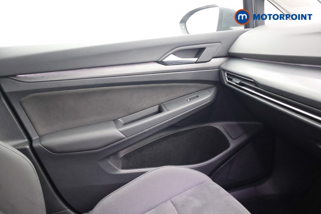 Volkswagen Golf Style Edition Manual Petrol Hatchback - Stock Number (1613228) - 8th supplementary image