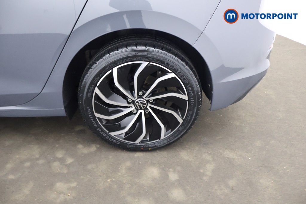 Volkswagen Golf Style Edition Manual Petrol Hatchback - Stock Number (1613228) - 17th supplementary image