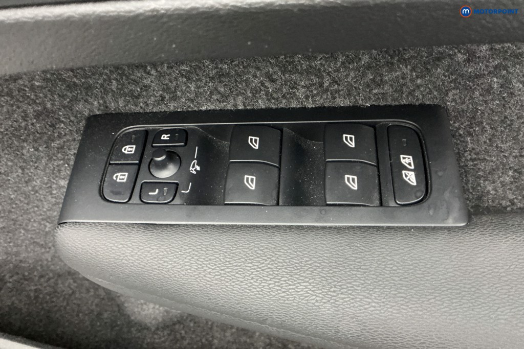 Volvo Xc40 Plus Automatic Petrol Plug-In Hybrid SUV - Stock Number (1613264) - 26th supplementary image