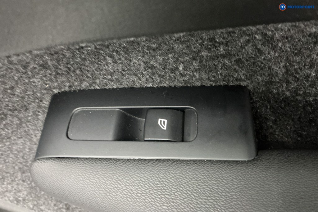 Volvo Xc40 Plus Automatic Petrol Plug-In Hybrid SUV - Stock Number (1613264) - 29th supplementary image