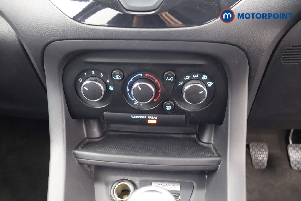 Ford Ka-Plus Zetec Manual Petrol Hatchback - Stock Number (1613534) - 6th supplementary image