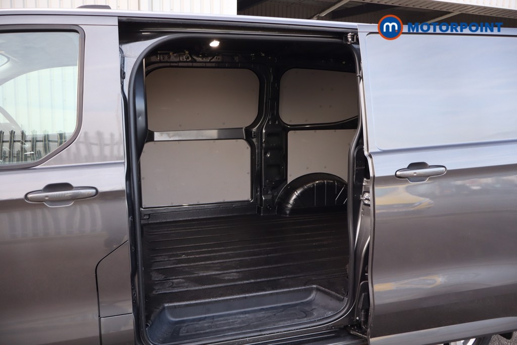 Ford Transit Custom Limited Manual Diesel Panel Van - Stock Number (1613943) - 4th supplementary image