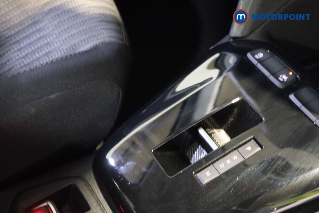 Vauxhall Corsa Design Automatic Petrol Hatchback - Stock Number (1614702) - 5th supplementary image