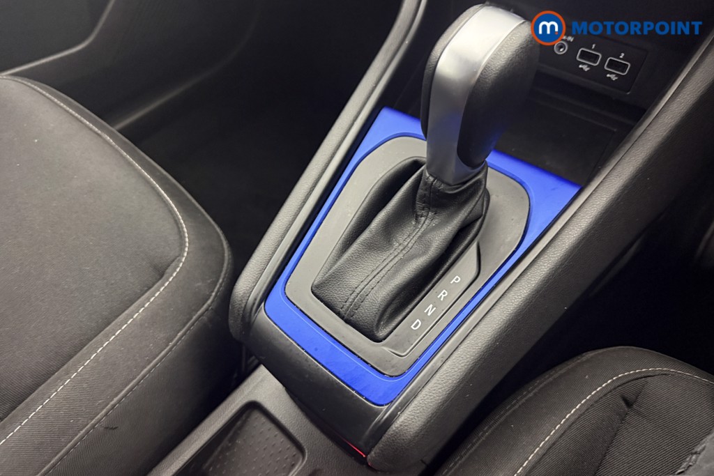 Renault Captur Iconic Automatic Petrol SUV - Stock Number (1615587) - 4th supplementary image