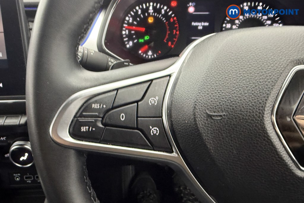 Renault Captur Iconic Automatic Petrol SUV - Stock Number (1615587) - 6th supplementary image