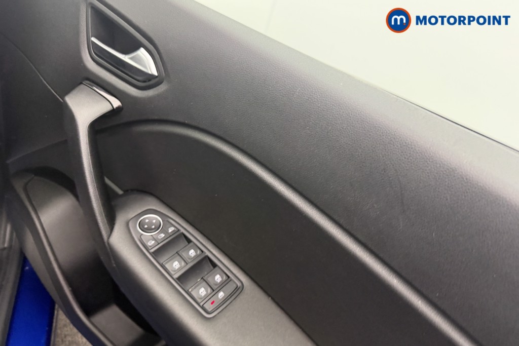 Renault Captur Iconic Automatic Petrol SUV - Stock Number (1615587) - 9th supplementary image