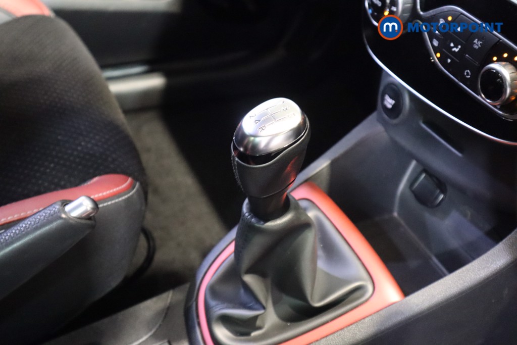 Renault Clio Gt Line Manual Petrol Hatchback - Stock Number (1615766) - 5th supplementary image