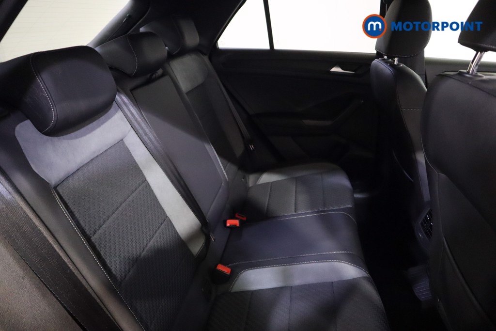 Volkswagen T-Roc R-Line Manual Petrol SUV - Stock Number (1616444) - 7th supplementary image