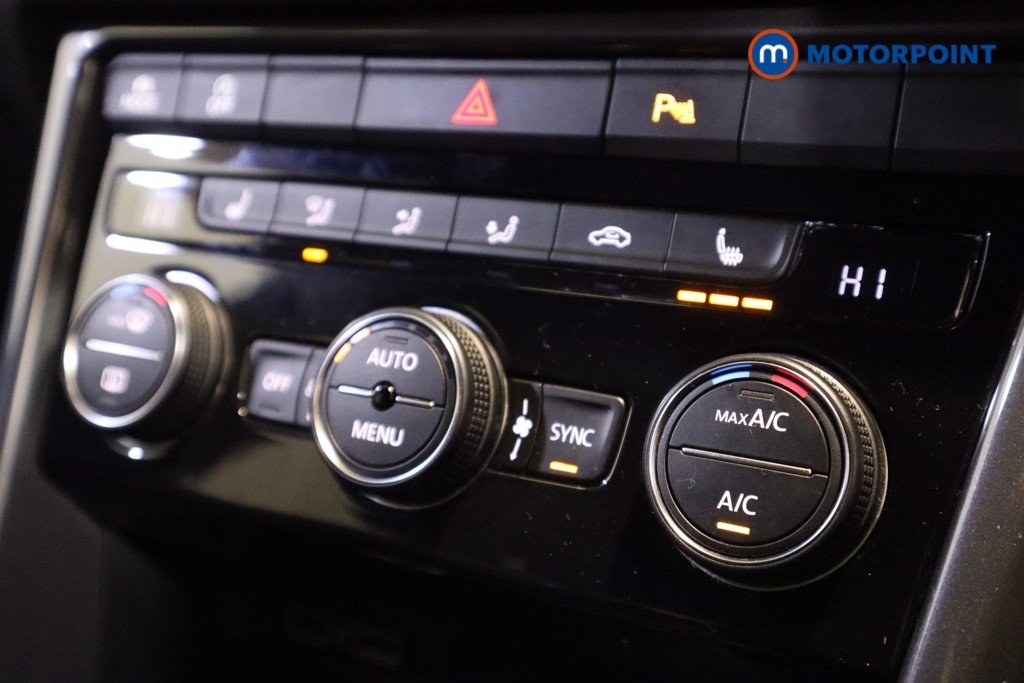 Volkswagen T-Roc R-Line Manual Petrol SUV - Stock Number (1616444) - 19th supplementary image