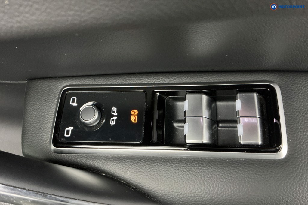 Jaguar F-Pace R-Dynamic Se Black Automatic Diesel SUV - Stock Number (1616509) - 30th supplementary image