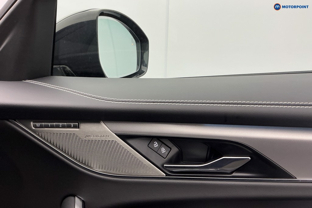 Jaguar F-Pace R-Dynamic Se Black Automatic Diesel SUV - Stock Number (1616509) - 31st supplementary image