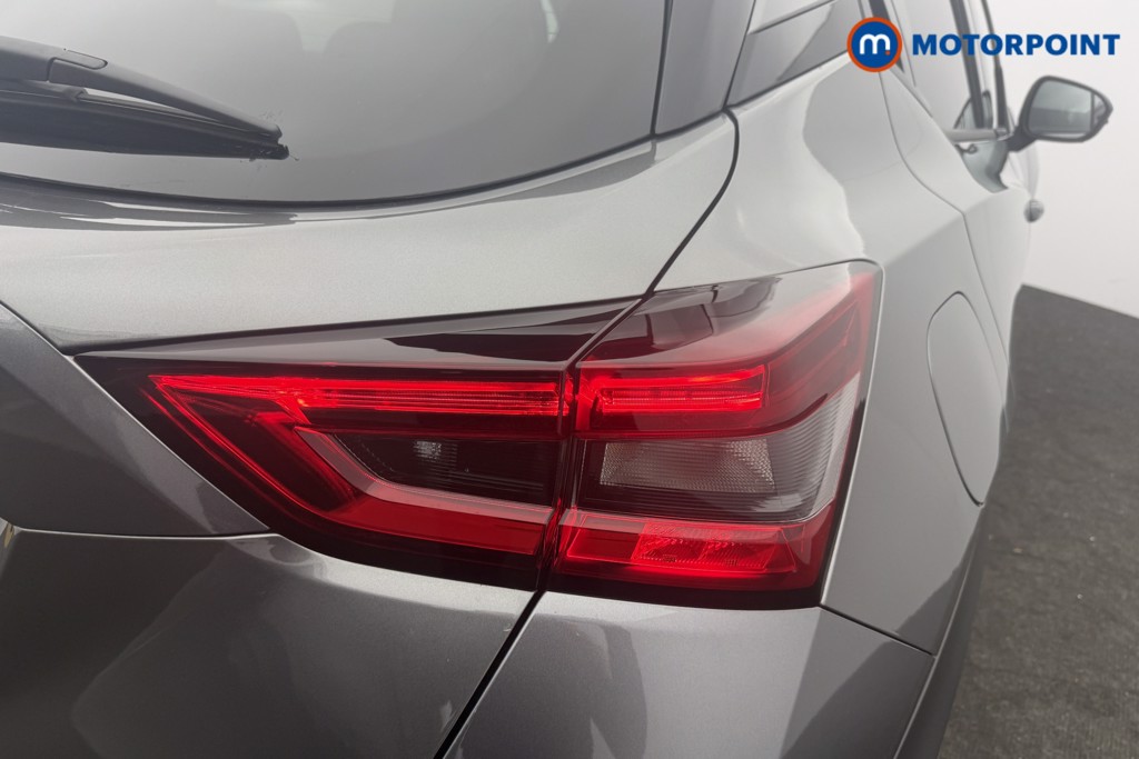 Nissan Juke Tekna Manual Petrol SUV - Stock Number (1616797) - 16th supplementary image