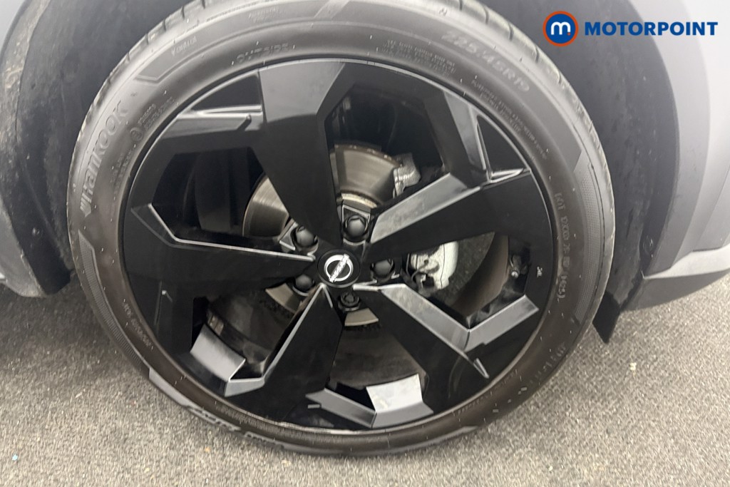 Nissan Juke Tekna Manual Petrol SUV - Stock Number (1616797) - 18th supplementary image