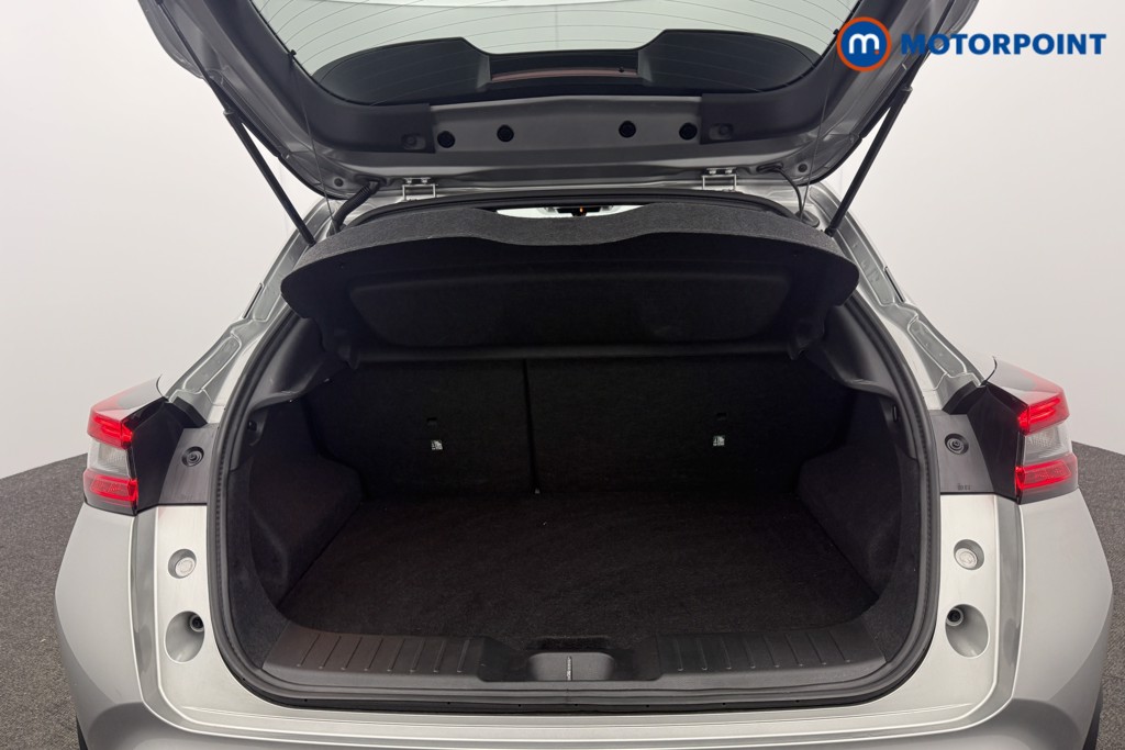 Nissan Juke Tekna Automatic Petrol SUV - Stock Number (1616802) - 11th supplementary image