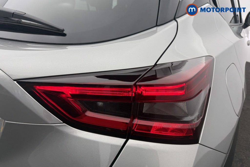 Nissan Juke Tekna Automatic Petrol SUV - Stock Number (1616802) - 15th supplementary image