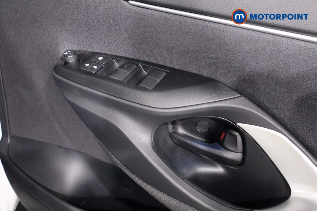 Toyota Yaris Cross Design Automatic Petrol-Electric Hybrid Estate - Stock Number (1617341) - 25th supplementary image