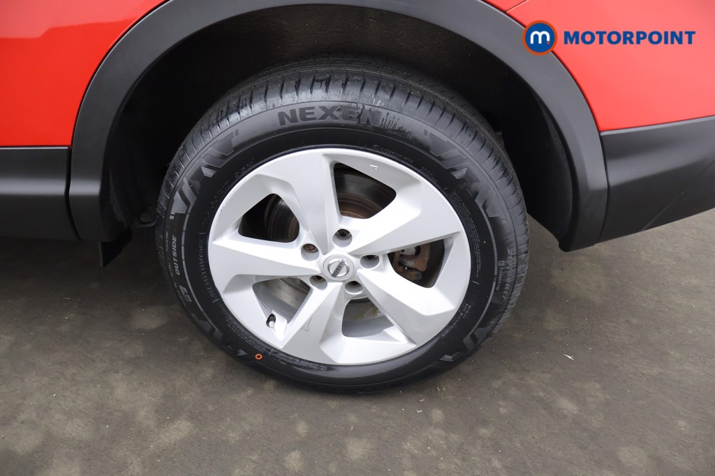 Nissan Qashqai Acenta Premium Manual Petrol SUV - Stock Number (1617385) - 17th supplementary image
