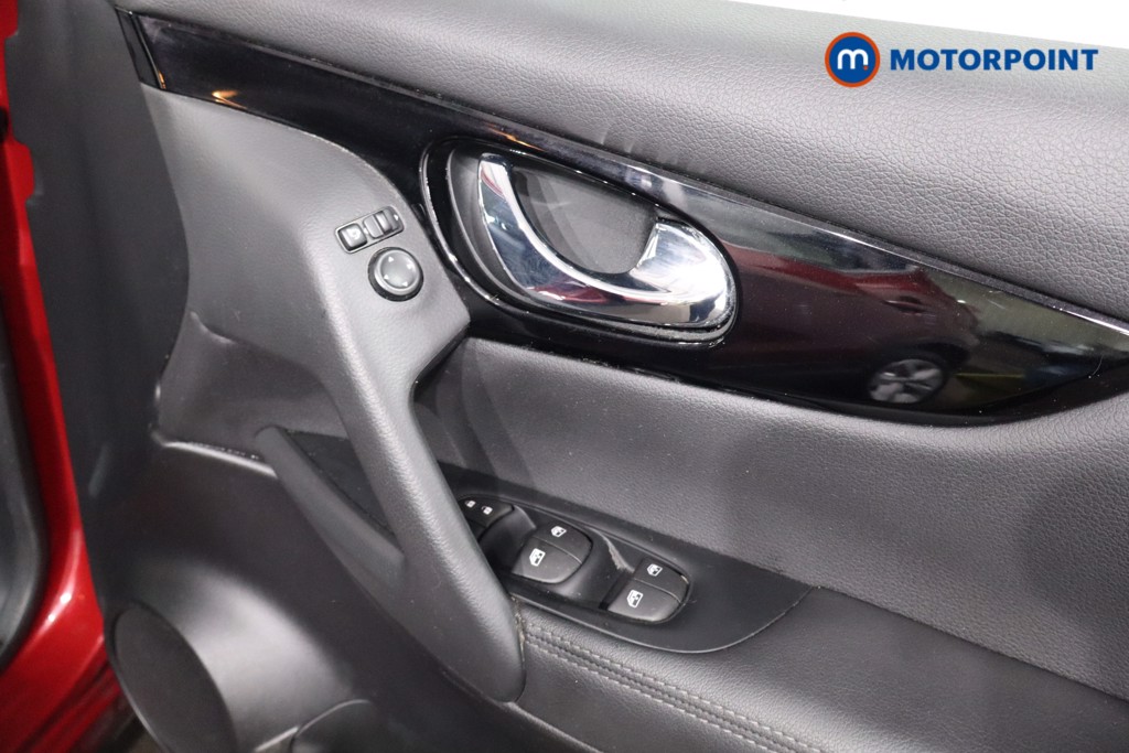 Nissan Qashqai Acenta Premium Manual Petrol SUV - Stock Number (1617538) - 23rd supplementary image