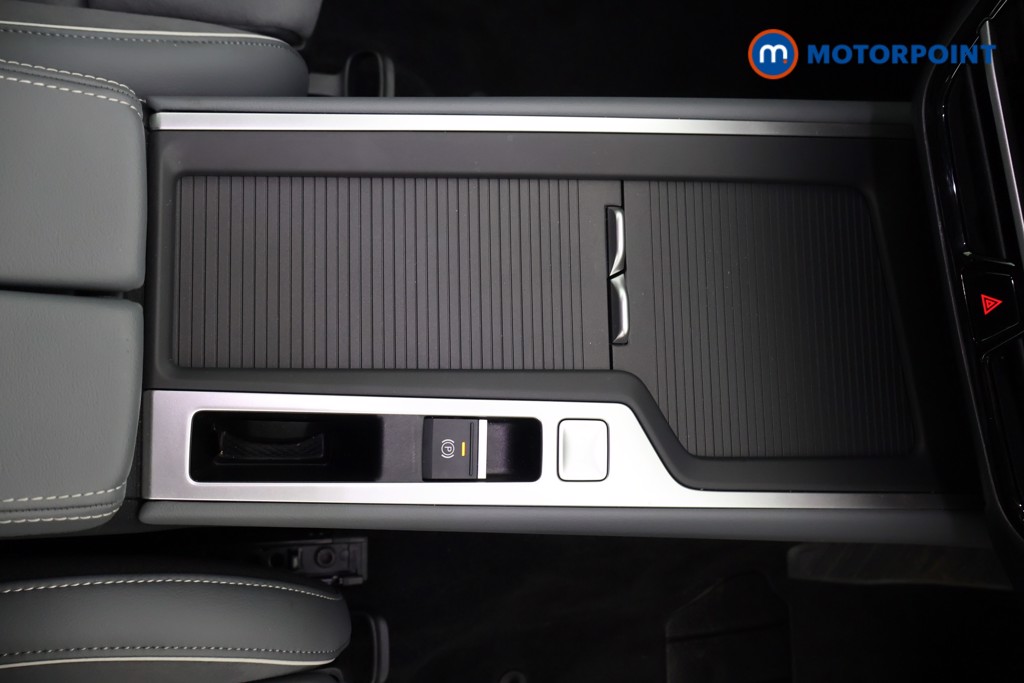 Volkswagen Passat Life Automatic Petrol Plug-In Hybrid Estate - Stock Number (1618572) - 6th supplementary image