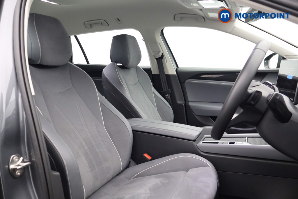 Volkswagen Passat Life Automatic Petrol Plug-In Hybrid Estate - Stock Number (1618572) - 10th supplementary image