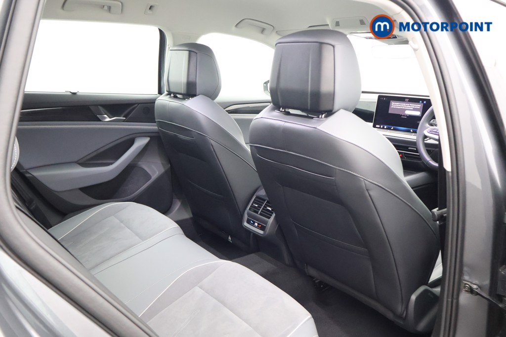 Volkswagen Passat Life Automatic Petrol Plug-In Hybrid Estate - Stock Number (1618572) - 13th supplementary image