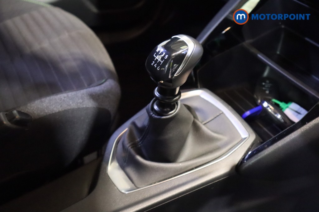 Peugeot 2008 Active Manual Petrol SUV - Stock Number (1618573) - 5th supplementary image