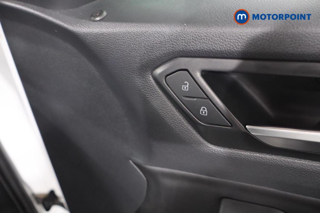 Volkswagen T-Roc R-Line Automatic Petrol SUV - Stock Number (1618650) - 10th supplementary image