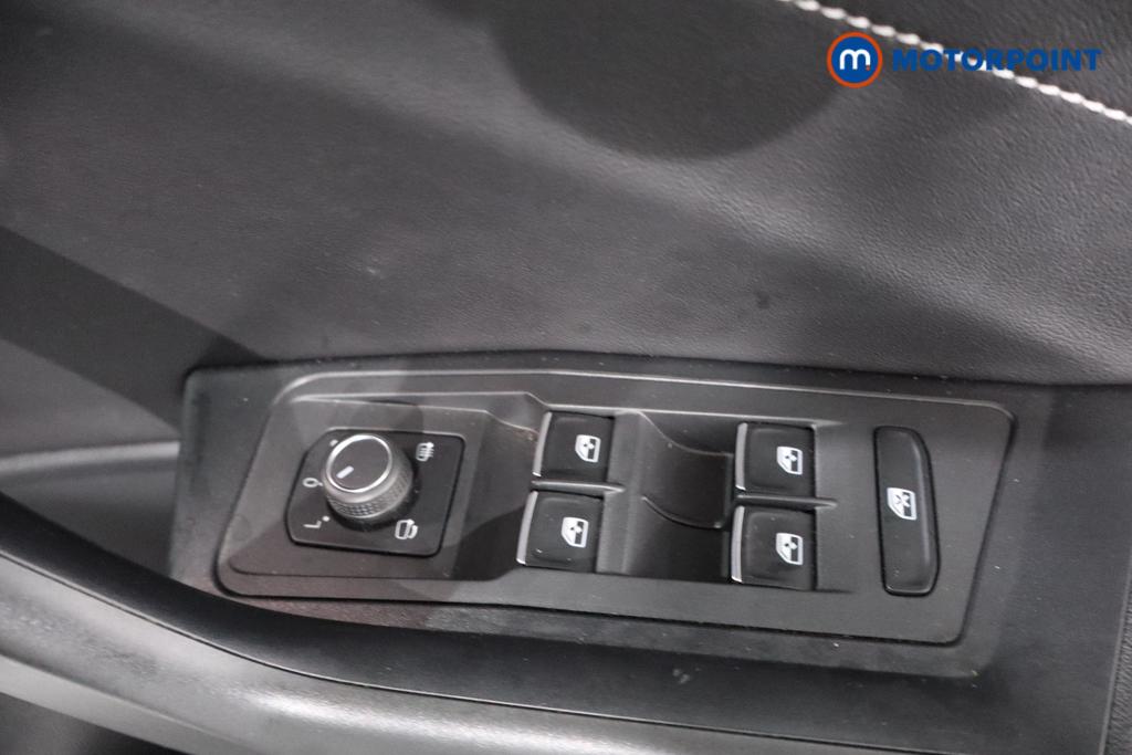 Volkswagen T-Roc R-Line Automatic Petrol SUV - Stock Number (1618650) - 11th supplementary image