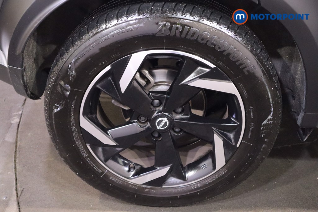 Nissan Juke N-Connecta Automatic Petrol SUV - Stock Number (1620436) - 13th supplementary image