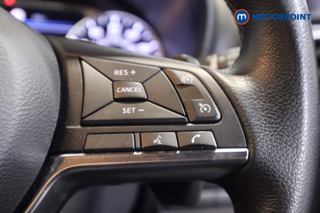 Nissan Juke N-Connecta Automatic Petrol SUV - Stock Number (1620436) - 16th supplementary image