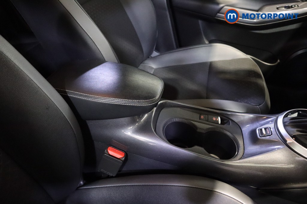 Nissan Juke N-Connecta Automatic Petrol SUV - Stock Number (1620436) - 21st supplementary image