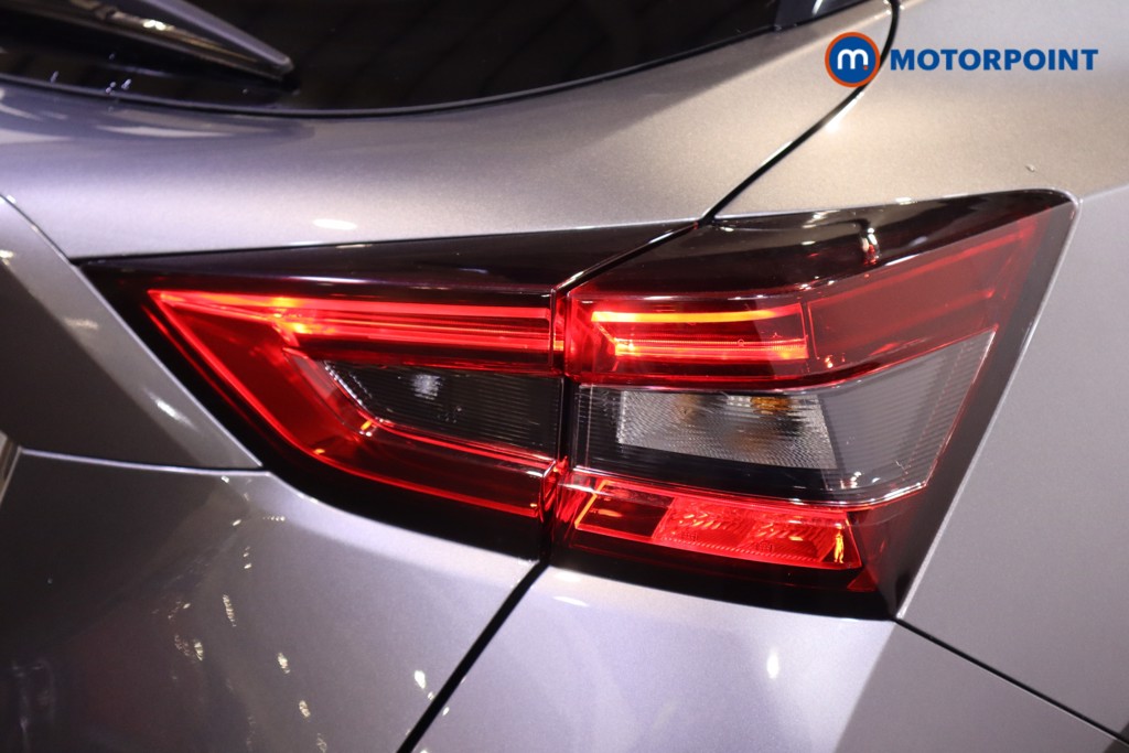 Nissan Juke N-Connecta Automatic Petrol SUV - Stock Number (1620436) - 23rd supplementary image