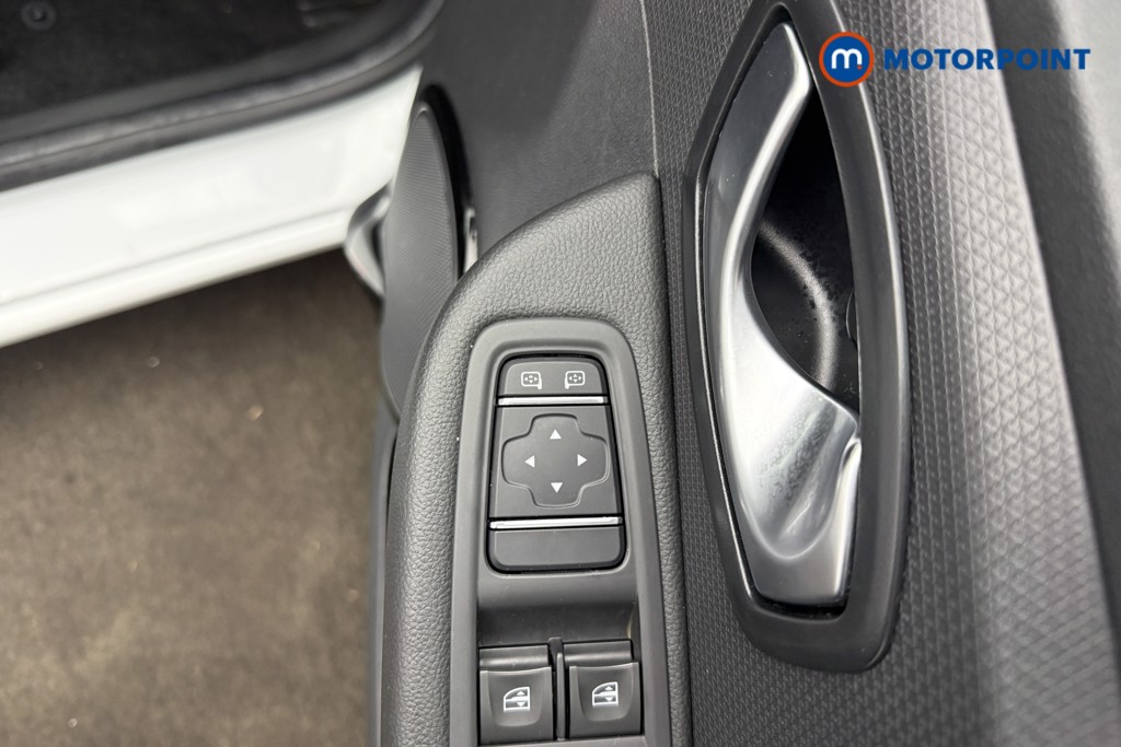 Renault Clio Dynamique Nav Manual Petrol Hatchback - Stock Number (1595920) - 14th supplementary image