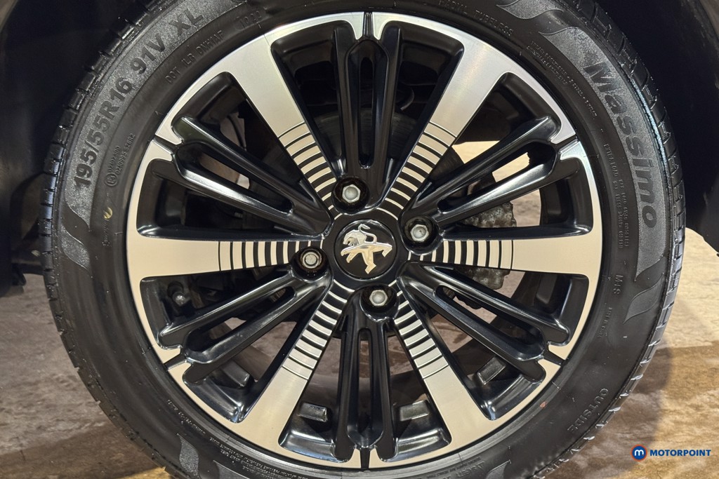 Peugeot 208 Tech Edition Manual Petrol Hatchback - Stock Number (1604041) - 33rd supplementary image